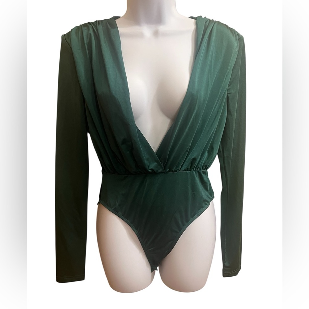 SHEIN Deep V-Neck Green Bodysuit